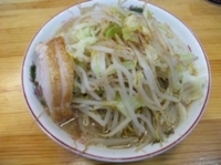 「小ラーメン」@ラーメン神豚 横須賀中央店の写真