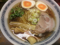 「淡麗煮干しラーメン680円+味玉100円」@ラーメン専門店ゆうひ屋の写真