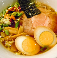 「特選醤油らーめん　￥８５０」@麺工房 山久の写真