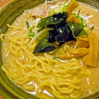 「味噌らーめんセット（半チャーハン）　￥８８０　※麺大盛り無料」@手作りの味噌らーめん 味噌樽の写真