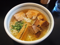 「塩+角切りチャーシュー」@らーめん まぜそば てっぺん 春日井店の写真