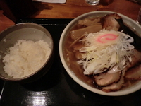 「中華そば￥６００＋肉多め￥２５０＋半ライス￥１５０」@らーめん壱輝の写真