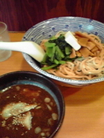 「辛塩つけ麺　バターのせ（ニンニク風味）」@らーめん太助の写真