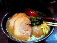 「得ラーメン ￥900(油少な目、麺固め)」@麺屋 めんりゅうの写真