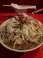 「小ラーメン（野菜ニンニク脂カラメ）」@ラーメン二郎 府中店の写真