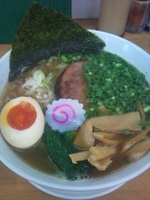 「３種の煮干しラーメン［煮干しダブル］」@MENYA 食い味の道有楽の写真