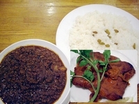 「キーマカレー(マイルド)+ナス追加+ライス(中)、1050円」@カーナ・ピーナの写真