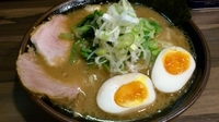 「ラーメン(700円)＋味玉(無料)」@神田ラーメン わいず 神田本店の写真