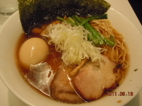 「特製醤油ラーメン　980円」@麺処 ほん田 東京駅一番街店の写真