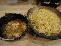 「醤油つけ麺　中盛り(730円)」@つけ麺屋 ごえもんの写真