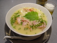 「俺の鶏そば 720円 瓶ビール 餃子」@らあめん花月嵐 与野駅前店の写真