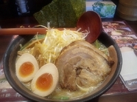 「信州白味噌＋たちばな（トッピング全のせ）＋大盛」@熟成蔵出し味噌 麺処 たちばなの写真