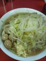 「小ラーメン  うずらトッピング」@ラーメン二郎 茨城守谷店の写真