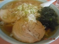 「手打ちラーメン　500円」@とんぼの写真