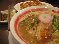 「ばり濃+餃子(クーポン)」@新・和歌山らーめん ばり嗎 上中居店の写真