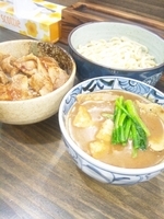 「豚盛りつけめん＋本日のサービス・豚丼（小盛り）」@麺屋 なか丸の写真