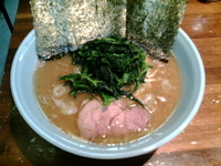 「ラーメン中盛＋ほうれん草」@家系ラーメン 桂家の写真