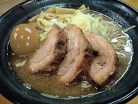 「半チャーシュー（800円）＋味玉（100円）」@創作らーめん 小川流 二本松店の写真