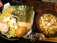 「味玉つけ麺(中盛)+ネギ増し」@すごい煮干ラーメン凪 新宿ゴールデン街店 本館の写真