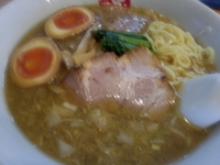 「中華そば（小）＋味玉」@中華そば まるきの写真