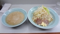 「つけ麺（700円）ヤサイニンニク」@ラーメン 神田店の写真