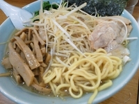 「ネギラーメン中盛（麺硬め）」@ラーメン たかし屋 茅場町店の写真