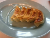 「ぎょうざ(290円)」@鶏極の写真