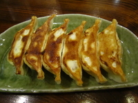 「焼餃子/蒸餃子/揚餃子/各１人前280円×3＋塩ラーメン」@中国飯店 飯店餃子 中央店の写真