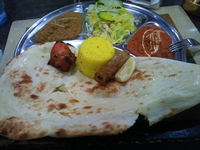 「デリーセット（本日のカレー2種類・ナン・ライス・その他）」@インド料理 ラムの写真