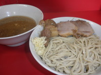 「小つけ麺（７５０円）ニンニク・野菜お代わり」@ラーメン二郎 西台駅前店の写真