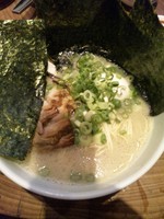 「白丸元味（半熟玉子・海苔トッピング）」@博多一風堂 名古屋本店の写真