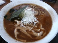 「中華そば（細麺）大盛り￥800」@くりの木 加須店の写真