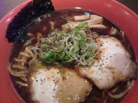 「ブラックらーめん」@富山ブラック 麺家いろは 池袋店の写真