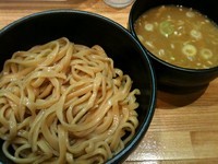 「つけ麺並盛(800円)」@づゅる麺 豚あじ 恵比寿神社前の写真