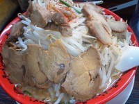 「味噌豚野郎大盛＋野菜（太麺変更、ニンニク、化調、カエシ増し）」@野郎ラーメン 神田本店の写真