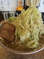 「ラーメン小【600円】　ヤサイマシマシアブラ」@肉汁らーめん 公 kimiの写真