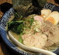 「特選とり塩中華そば（880円）」@鉄板餃子房 満天食堂の写真