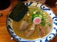 「濃厚本節豚骨ラーメン」@ラーメン Jackson'sの写真