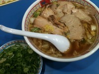 「小チャーシューラーメン(750円)+ネギ(100円)」@どうとんぼり神座 河内長野店の写真