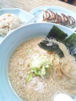 「こってりばんだい＋半チャーハン＋餃子」@会津ラーメン ばんだい 与野本部の写真