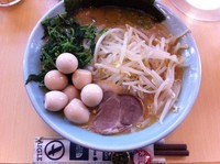 「味噌ラーメン(麺硬め)＋もやし+うずら(5個)+レンソウマシ」@壱六家 大森店の写真