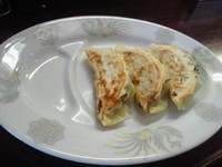 「半餃子(200円)」@つけ麺 らーめん 吉也の写真