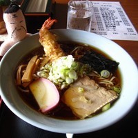 「天ぷらラーメン７５０円」@お食事処 つかさの写真