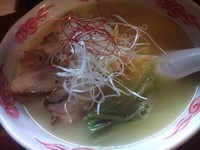「特鶏白湯らーめん」@麺・酒処 ぶらりの写真