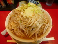 「豚ラーメン（ニンニク少なめ）」@用心棒の写真