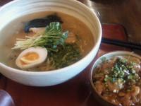 「ランチA（潮(うしお)+鶏のピリ辛あんかけ丼） 750円」@支那そば 竹風の写真