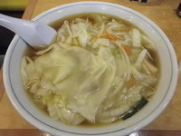 「サンマワンタンメン」@玉泉亭 横浜ポルタ店の写真