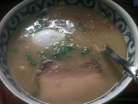 「バリしおラーメン（680円）+半熟玉子（100円）」@らー麺屋 バリバリジョニーの写真