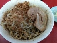 「まぜそば中盛り・ニンニク（850円）」@ジャンクガレッジ 西船店の写真