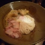 「まいたけ天温玉ぶっかけ」@踊るうどん 梅田店の写真